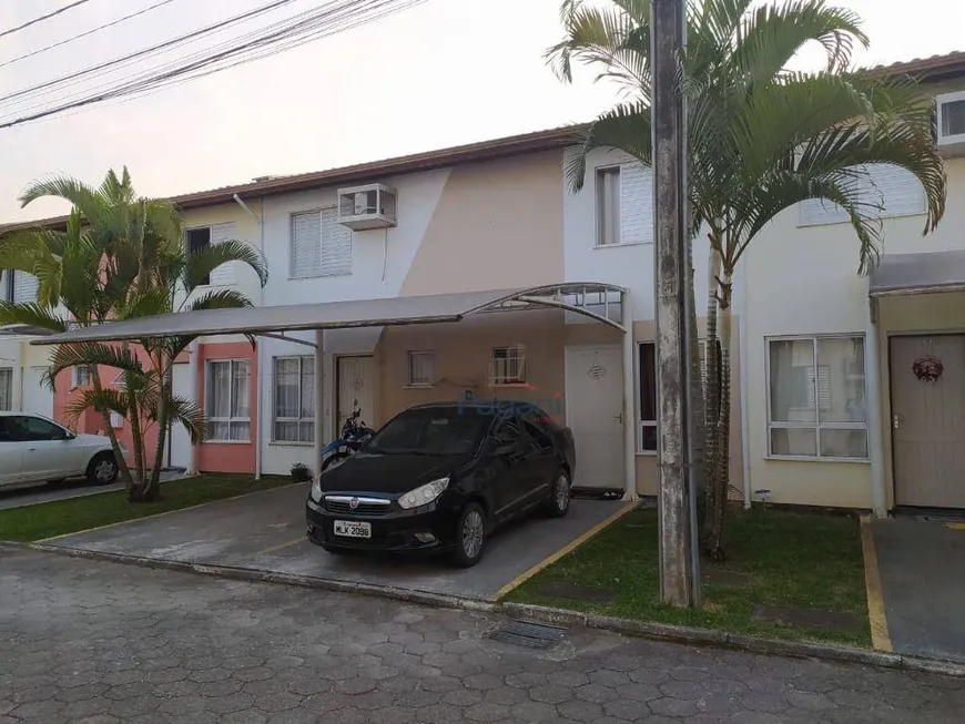 Foto 1 de Casa com 2 Quartos para venda ou aluguel, 63m² em Sertao do Maruim, São José