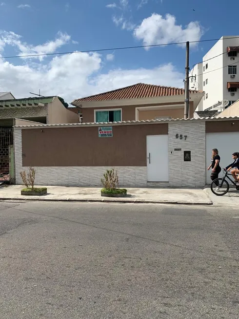Foto 1 de Casa com 3 Quartos à venda, 214m² em  Vila Valqueire, Rio de Janeiro