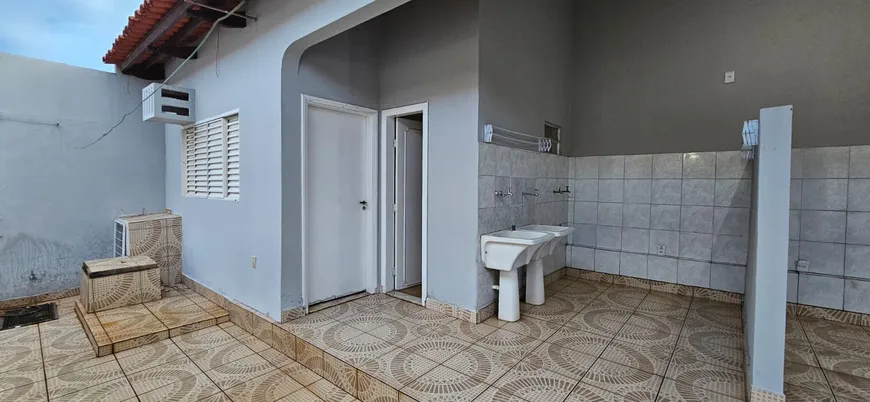 Foto 1 de Casa com 4 Quartos para venda ou aluguel, 264m² em Boa Esperança, Cuiabá