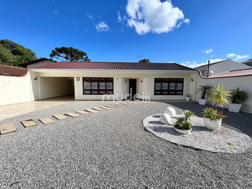 Foto 1 de Casa com 3 Quartos à venda, 300m² em Bom Jesus, São José dos Pinhais