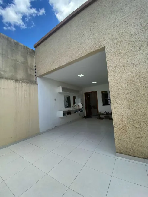 Foto 1 de Casa com 3 Quartos à venda, 159m² em Anizio Amancio de Oliveira, Itabaiana