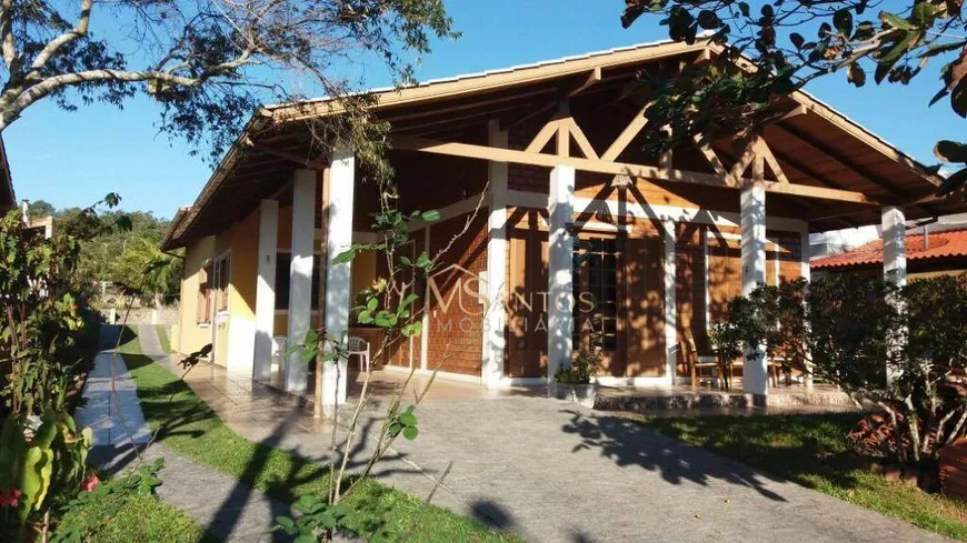 Foto 1 de Casa com 6 Quartos à venda, 220m² em Ingleses do Rio Vermelho, Florianópolis