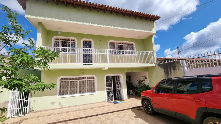 Foto 1 de Sobrado com 5 Quartos à venda, 240m² em Sobradinho, Brasília