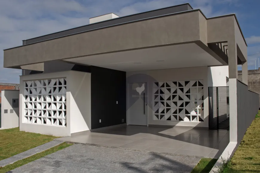 Foto 1 de Casa de Condomínio com 3 Quartos à venda, 140m² em Jardim Montecatini, Londrina
