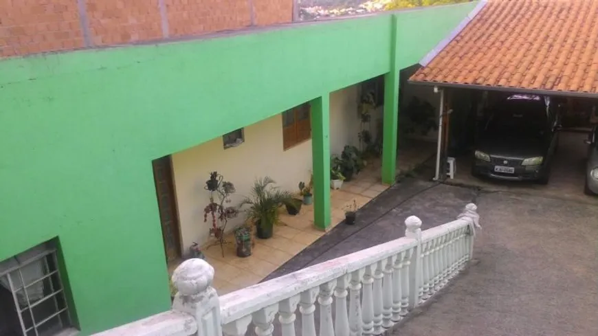 Foto 1 de Casa com 3 Quartos à venda, 220m² em Palmeiras, Belo Horizonte