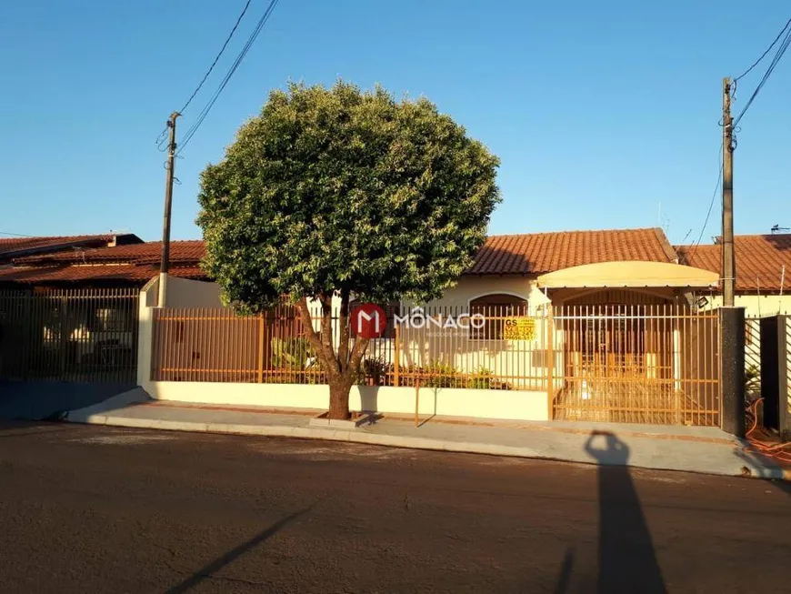 Foto 1 de Casa com 3 Quartos à venda, 117m² em Conjunto Parigot de Souza 3, Londrina