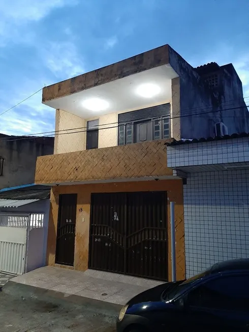 Foto 1 de Casa com 3 Quartos à venda, 210m² em Alecrim, Natal