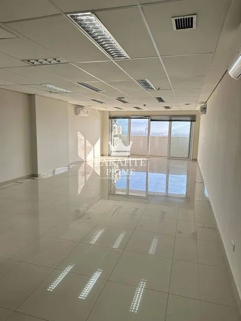 Foto 1 de Sala Comercial para alugar, 94m² em Centro, Santos