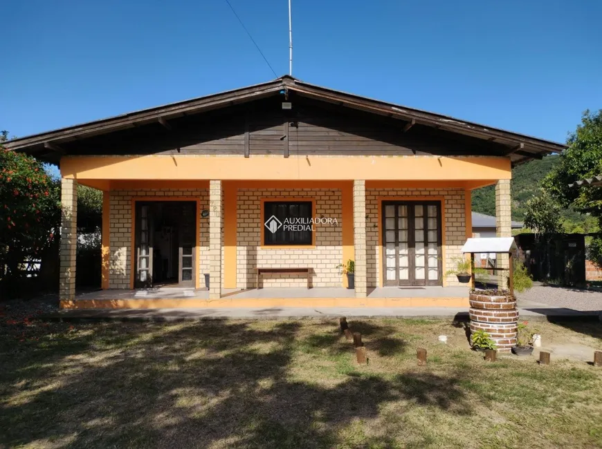 Foto 1 de Casa com 3 Quartos à venda, 85m² em Pinheira Ens Brito, Palhoça