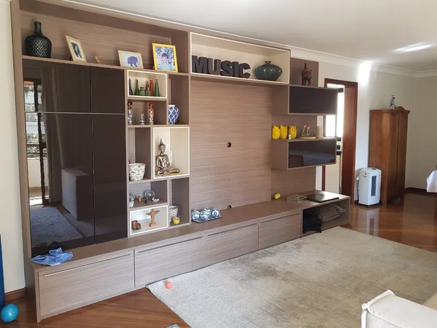 Foto 1 de Apartamento com 4 Quartos à venda, 240m² em Cambuí, Campinas