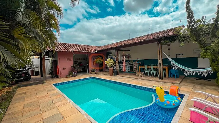 Foto 1 de Casa com 4 Quartos para alugar, 220m² em Santa Amélia, Belo Horizonte