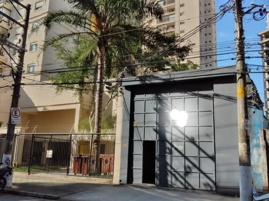 Foto 1 de Galpão/Depósito/Armazém à venda, 300m² em Móoca, São Paulo