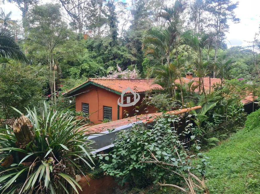 Foto 1 de Fazenda/Sítio com 3 Quartos à venda, 430m² em Chacaras Lidia, Embu das Artes