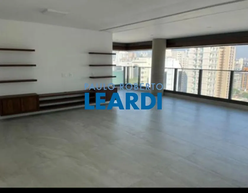 Foto 1 de Apartamento com 3 Quartos para alugar, 232m² em Campo Belo, São Paulo