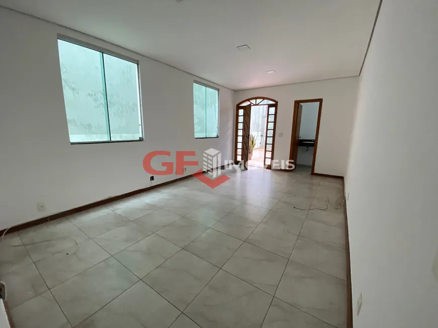 Foto 1 de Casa com 2 Quartos à venda, 140m² em Dona Clara, Belo Horizonte