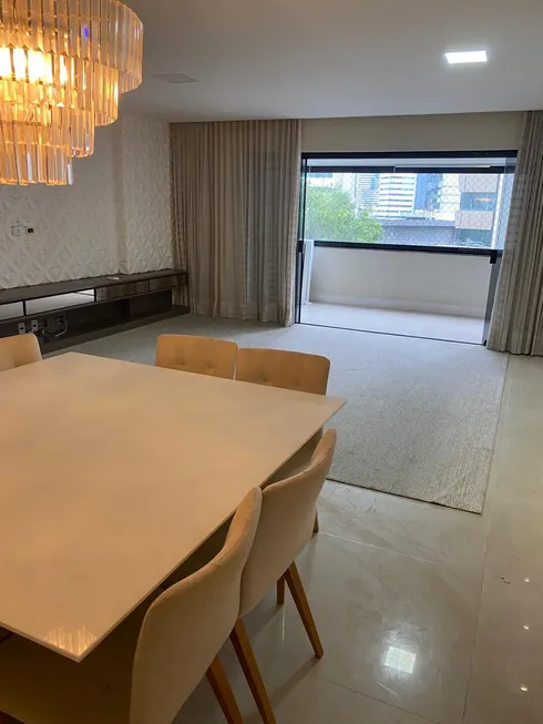 Foto 1 de Apartamento com 3 Quartos à venda, 156m² em Loteamento Aquarius, Salvador