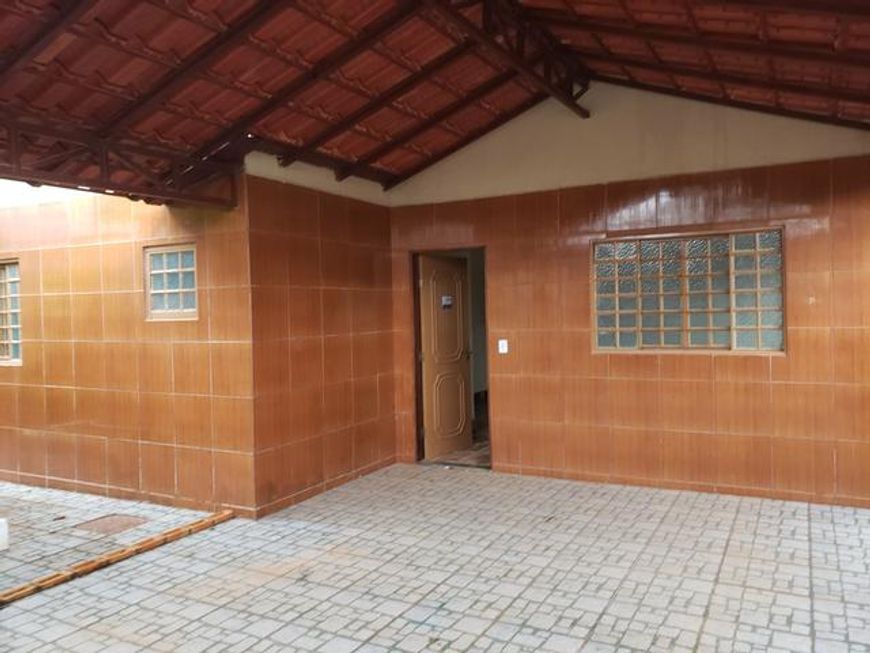 Foto 1 de Casa com 4 Quartos para alugar, 220m² em Vale do Sol, Brasília