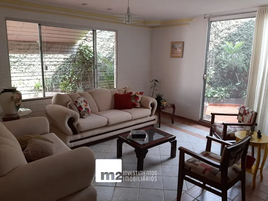 Foto 1 de Casa com 4 Quartos à venda, 300m² em Setor Sul, Goiânia