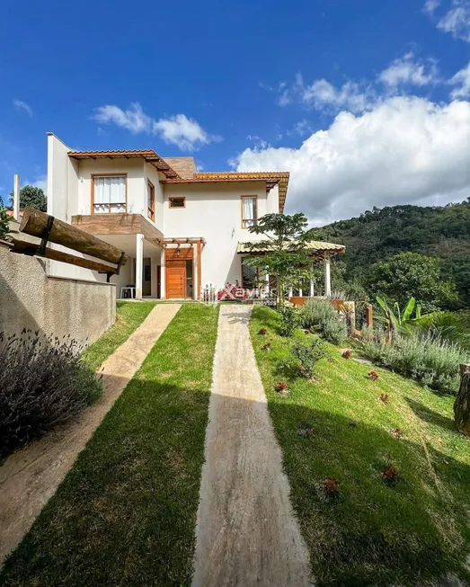 Foto 1 de Fazenda/Sítio com 3 Quartos à venda, 2300m² em Melgaco, Domingos Martins