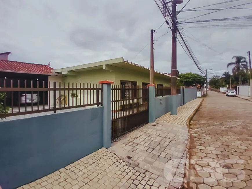 Foto 1 de Casa com 4 Quartos à venda, 126m² em Iririú, Joinville