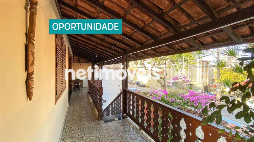 Foto 1 de Casa com 3 Quartos à venda, 250m² em Coração Eucarístico, Belo Horizonte