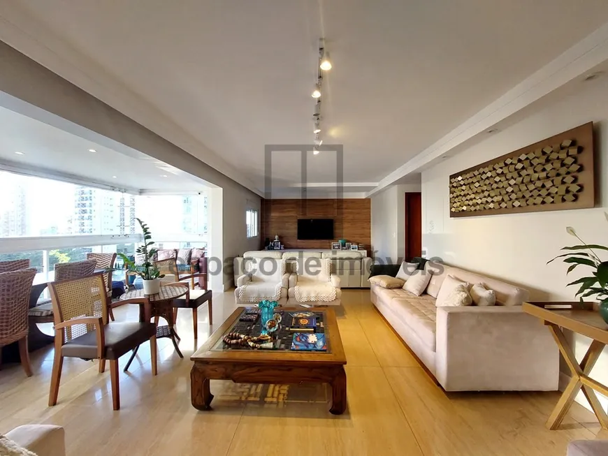 Foto 1 de Apartamento com 4 Quartos à venda, 201m² em Panamby, São Paulo
