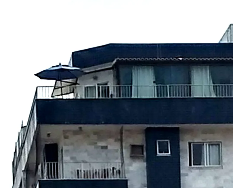 Foto 1 de Apartamento com 4 Quartos à venda, 140m² em Braga, Cabo Frio