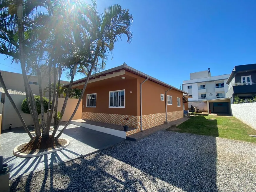 Foto 1 de Casa com 4 Quartos à venda, 430m² em Ingleses do Rio Vermelho, Florianópolis