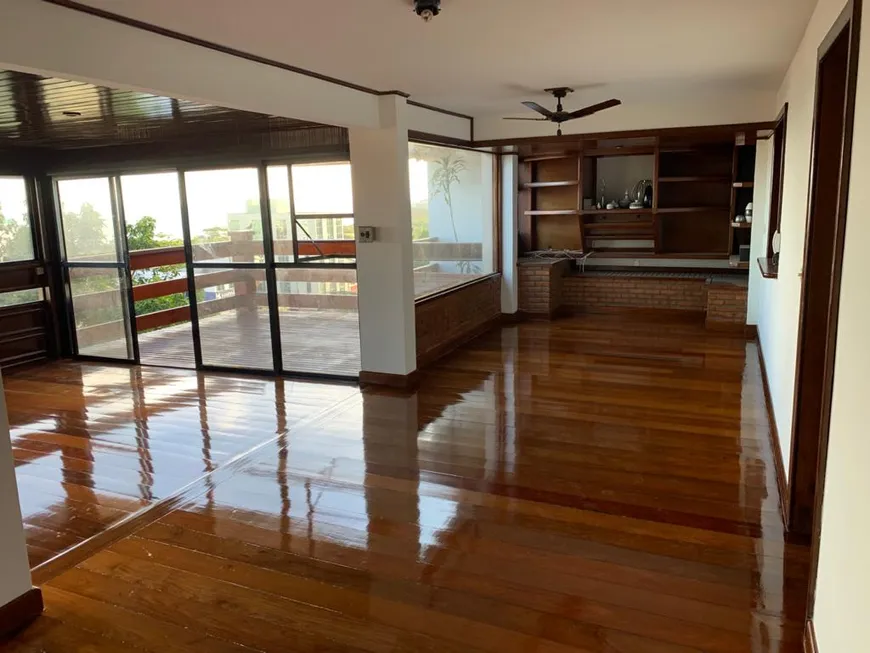 Foto 1 de Casa com 3 Quartos à venda, 180m² em Glória, Macaé