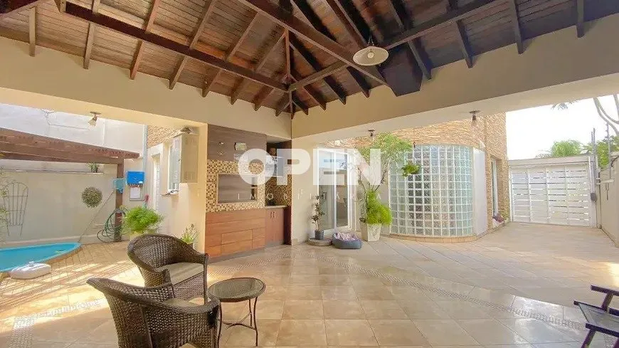 Foto 1 de Casa de Condomínio com 4 Quartos à venda, 295m² em Igara, Canoas