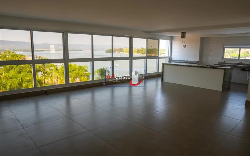 Foto 1 de Apartamento com 4 Quartos à venda, 146m² em Centro, Rifaina