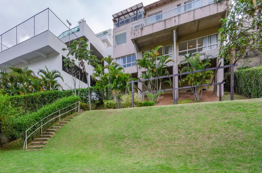 Foto 1 de Casa de Condomínio com 4 Quartos à venda, 704m² em Vila Castela , Nova Lima