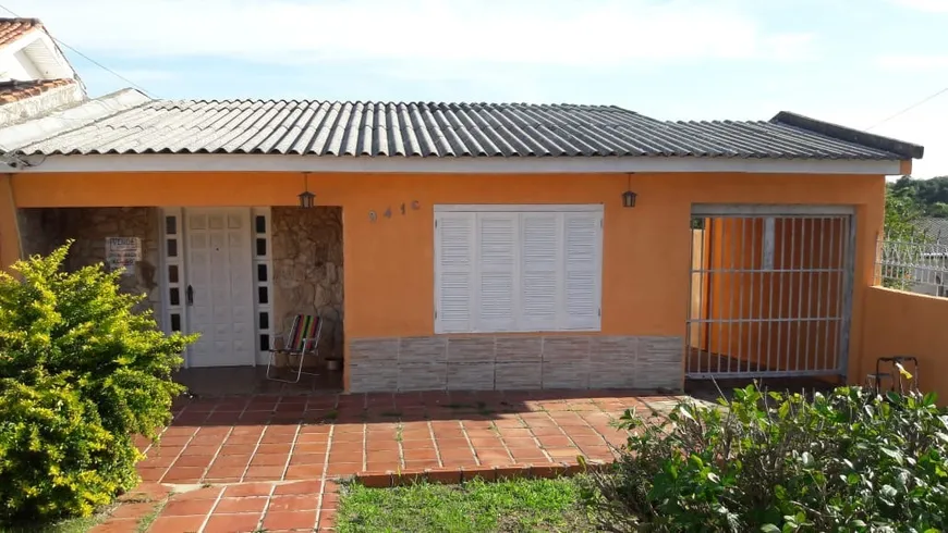 Foto 1 de Casa com 2 Quartos à venda, 119m² em Fiuza, Viamão