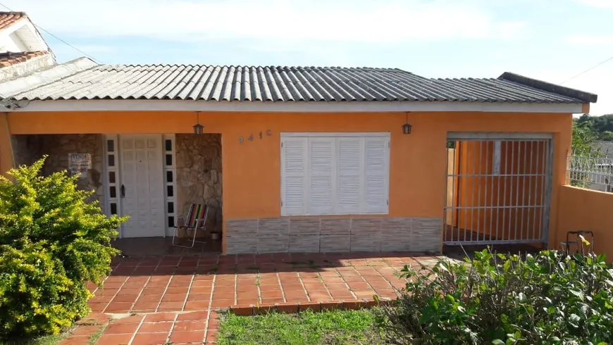 Foto 1 de Casa com 2 Quartos à venda, 121m² em Fiuza, Viamão