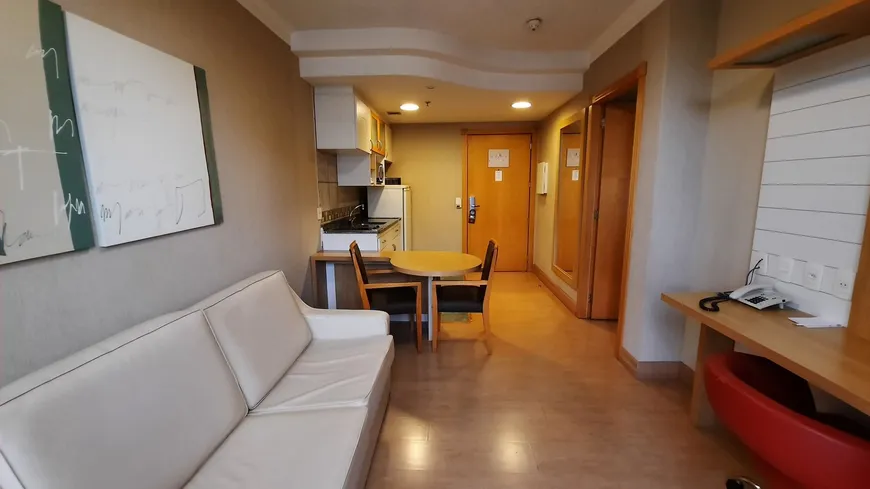 Foto 1 de Apartamento com 1 Quarto à venda, 43m² em Moinhos de Vento, Porto Alegre