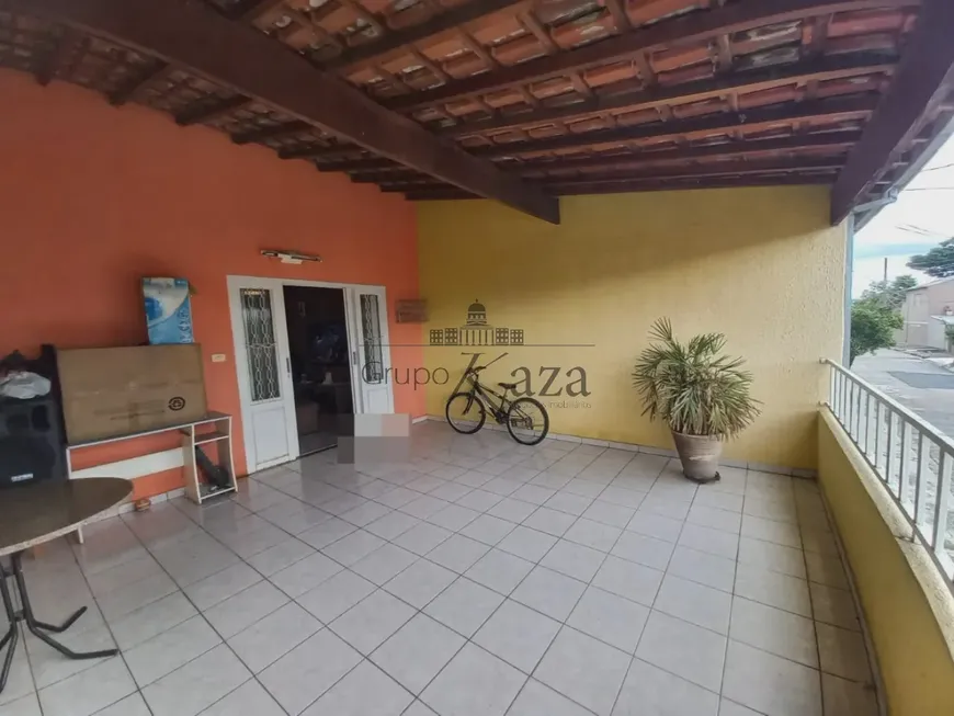 Foto 1 de Apartamento com 3 Quartos à venda, 180m² em Chacara dos Eucaliptos, São José dos Campos
