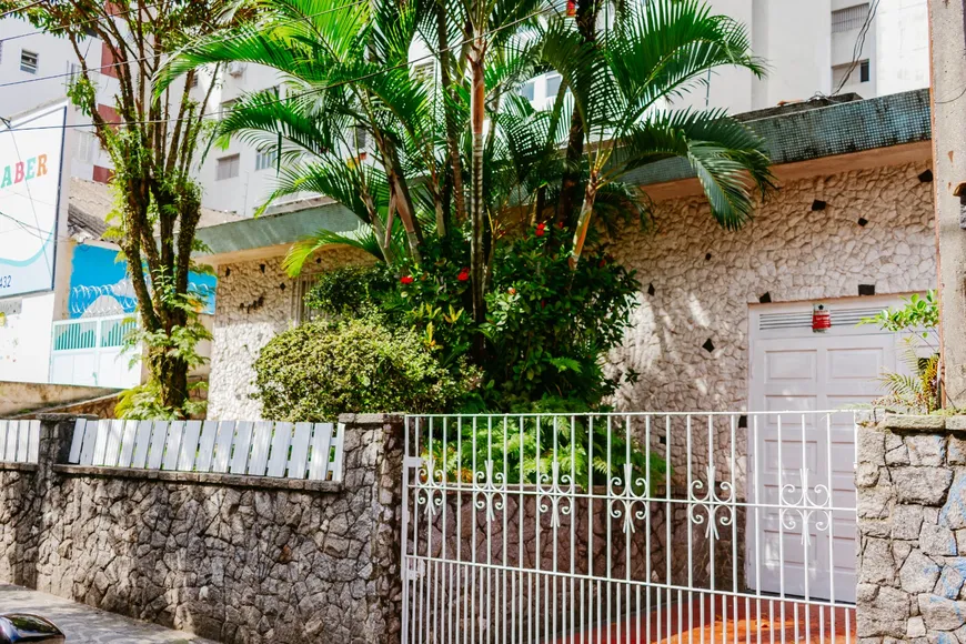 Foto 1 de Casa com 3 Quartos para alugar, 200m² em Centro, São Vicente