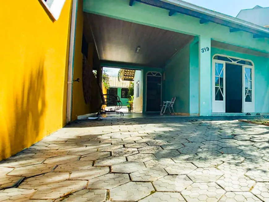 Foto 1 de Casa com 3 Quartos à venda, 94m² em Adhemar Garcia, Joinville