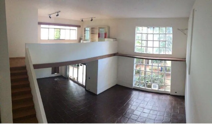 Foto 1 de Casa com 1 Quarto à venda, 298m² em Sumaré, São Paulo