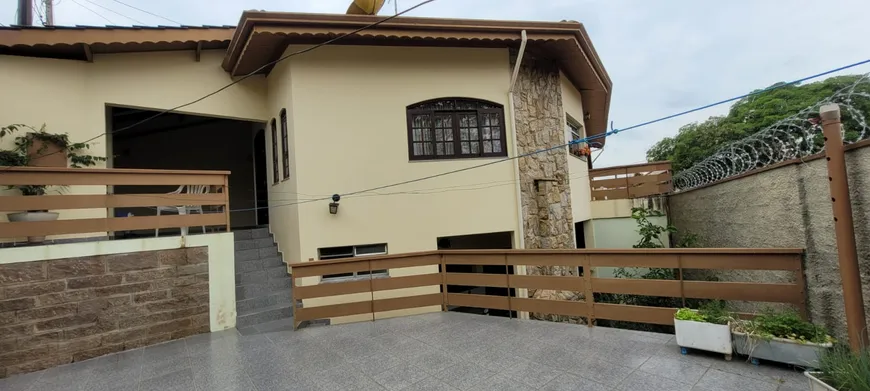 Foto 1 de Casa com 3 Quartos à venda, 233m² em Jardim Bonfiglioli, Jundiaí