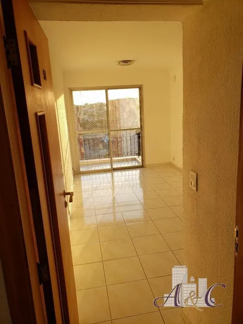 Foto 1 de Apartamento com 3 Quartos à venda, 60m² em Vila Mangalot, São Paulo