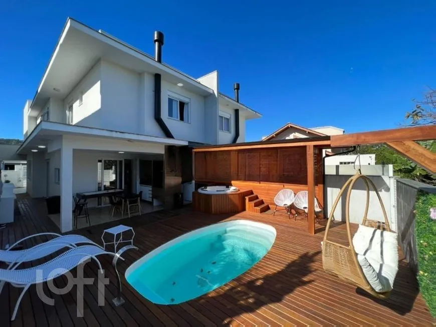 Foto 1 de Casa com 3 Quartos à venda, 199m² em Jurerê, Florianópolis