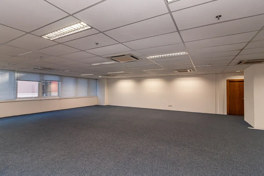 Foto 1 de Sala Comercial para alugar, 176m² em Anchieta, Porto Alegre