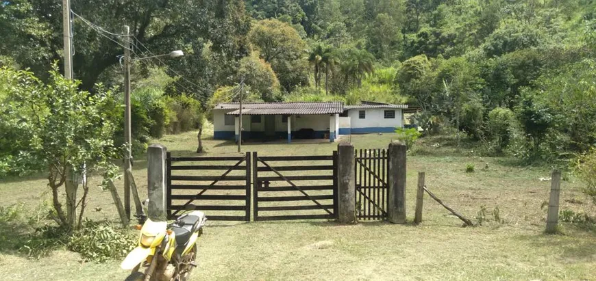 Foto 1 de Fazenda/Sítio com 2 Quartos à venda, 2200m² em , Piracaia