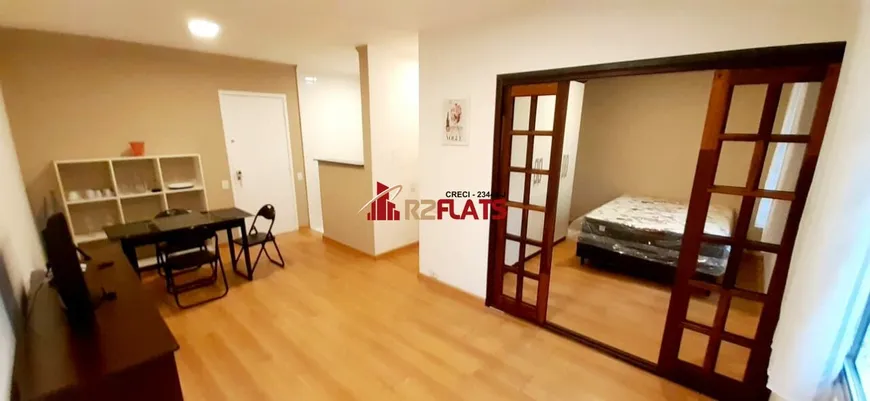 Foto 1 de Flat com 1 Quarto para alugar, 50m² em Moema, São Paulo