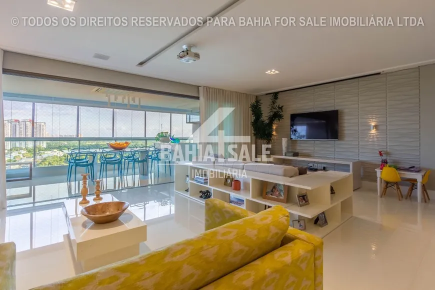 Foto 1 de Apartamento com 4 Quartos à venda, 243m² em Patamares, Salvador