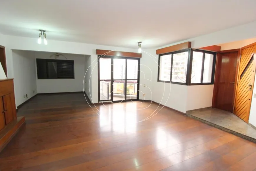 Foto 1 de Apartamento com 3 Quartos para venda ou aluguel, 143m² em Moema, São Paulo