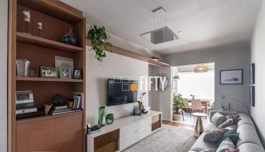 Foto 1 de Apartamento com 2 Quartos à venda, 70m² em Vila Olímpia, São Paulo