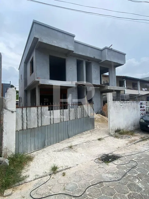 Foto 1 de Sobrado com 3 Quartos à venda, 108m² em Ingleses do Rio Vermelho, Florianópolis