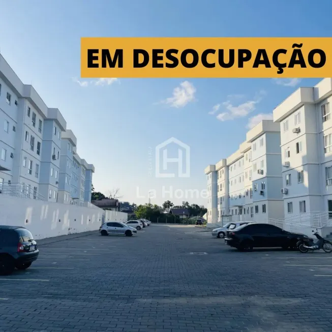 Foto 1 de Apartamento com 2 Quartos para alugar, 59m² em Água Verde, Blumenau